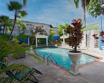 The Chancellor Hotel - Port of Spain - Pool