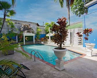 The Chancellor Hotel - Port of Spain - Svømmebasseng
