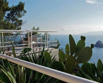 Favoloso - Argentario Tuscany Stunning Modern Seaside Villa Private Pool Access to Sea - Monte Argentario - Balcone