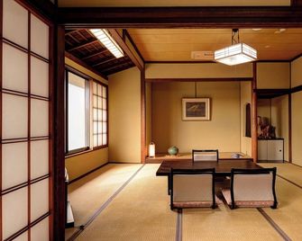 Kaihinsou Kamakura - Камакура