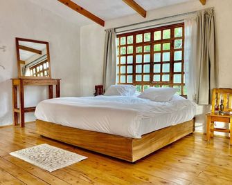 Charming 4-bedroom house with lake&volcano view and lake access Santiago Atitlán - Santiago Atitlán - Habitación