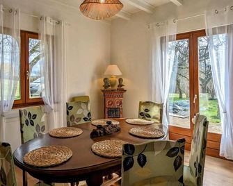 Gîte familial avec jardin et parking à Héricourt, proche de Belfort - FR-1-583-497 - Héricourt - Jídelna
