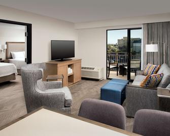 Hampton Inn & Suites Anaheim Garden Grove - Garden Grove - Oturma odası