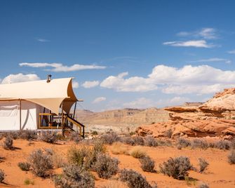 Under Canvas Lake Powell-Grand Staircase - Big Water - Edificio