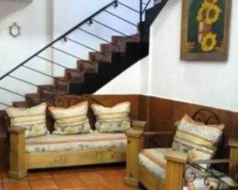 Hostal Menavi - León - Escadas