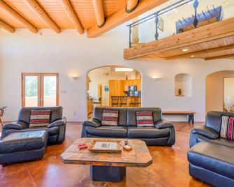 Southwest Stunner - Ranchos de Taos - Living room