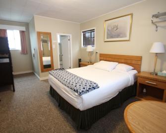 Harrison Spa Motel - Harrison Hot Springs - Schlafzimmer