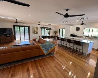 Oasis By Anglers Choice - Dundee Beach - Sala de estar