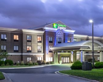 Holiday Inn Express Kansas City - At The Legends By IHG - Kansas City - Byggnad