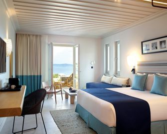 Summer Senses Luxury Resort - Parikia - Bedroom
