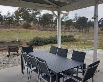 Private River Cottage - Bathurst - Patio