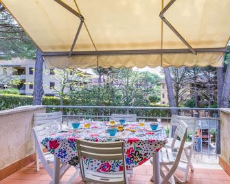 Apartment I Pini by Interhome - Castiglioncello - Balcony