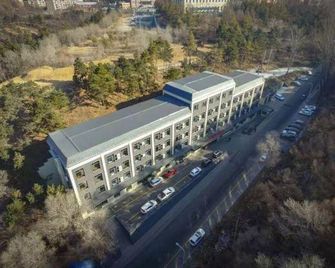 Hanlinyuan Business Hotel - Tonghua - Edificio