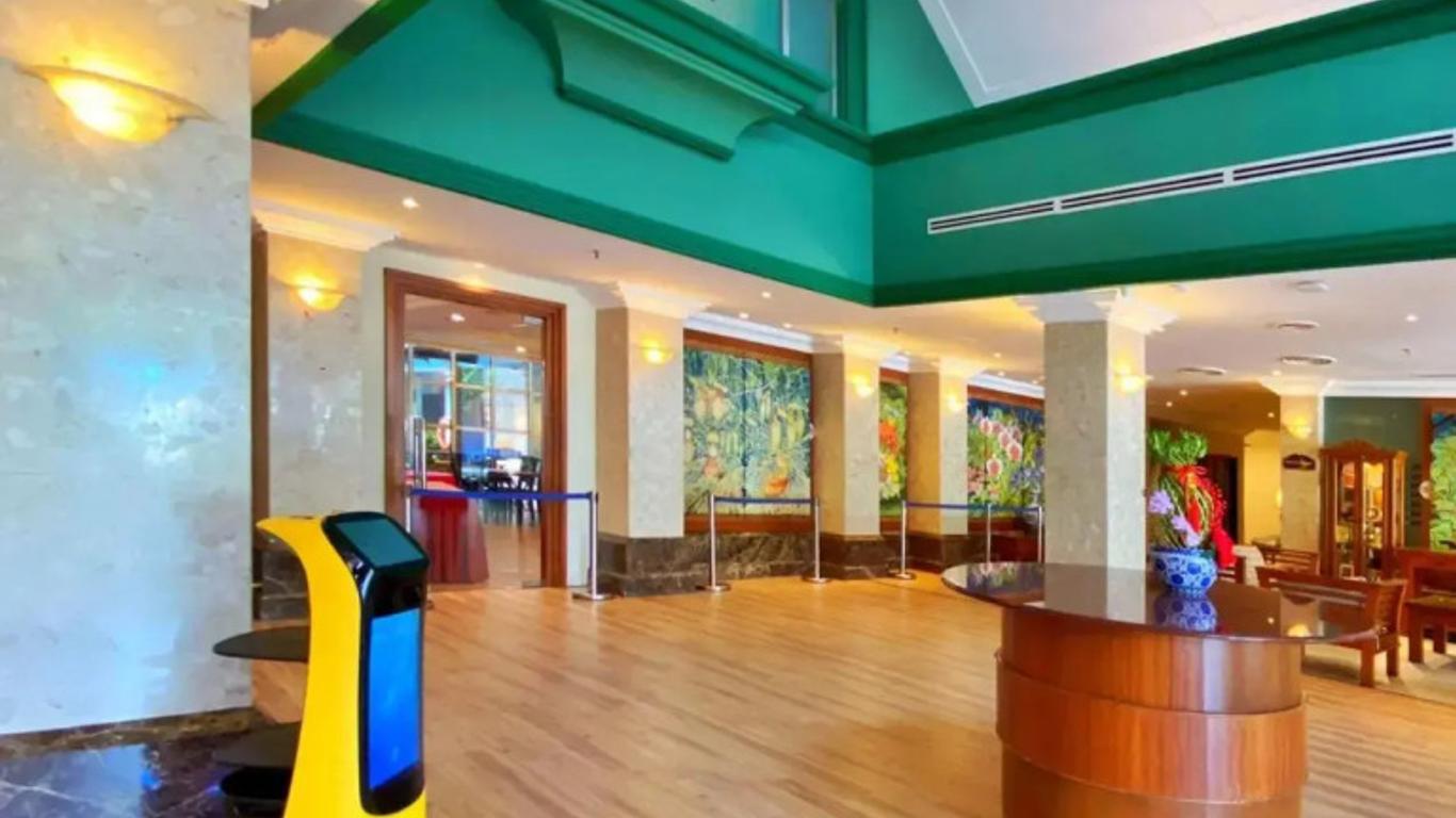 Hotel Maluri