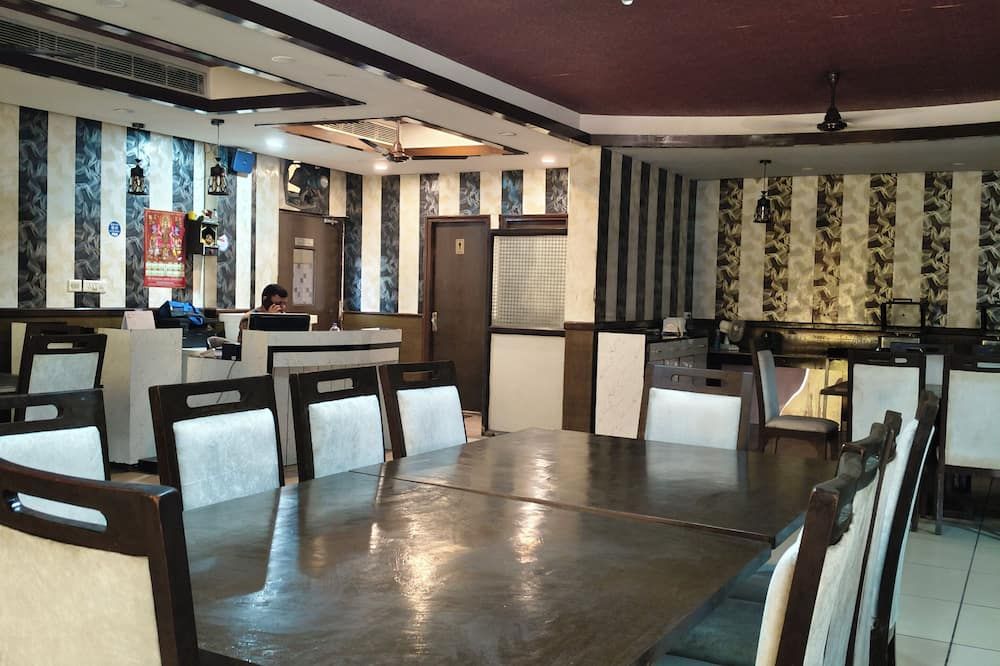 Park Square Hotel & Banquet - Morādābād - Restaurant