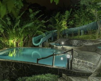 Lakefront Eco-Preserve w/ Pool/Slide, Waterfalls, Kayaks, Golf Course, Trails ++ - Arenal - Pool