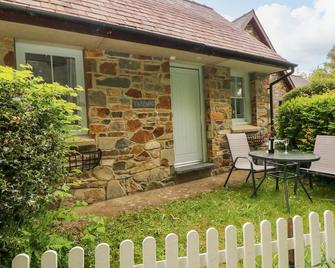 Ty Rhydd - Newport - Binnenhof