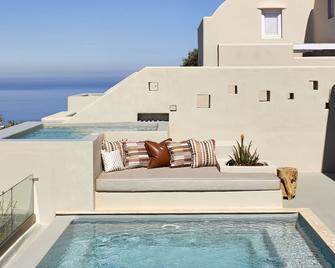North Santorini - A Luxury Spa Hotel - Pyrgos Kallistis - Piscina