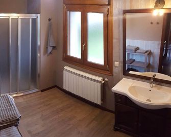 Casa Loisiana - O Pino - Bathroom