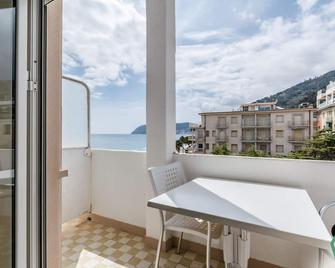 Hotiday Room Collection - Mediterranee Alassio - Alassio - Balkon