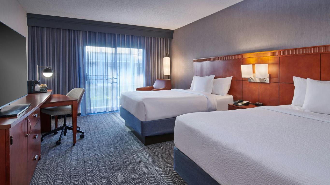 Courtyard by Marriott Detroit Metro Airport Romulus