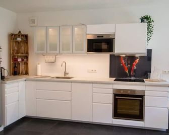 Ferienwohnung Kerschbaumer - Gries am Brenner - Kitchen