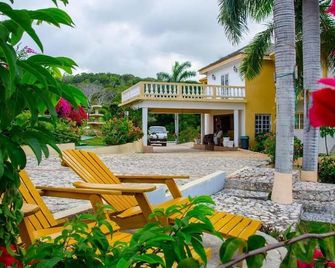 Emerald Sea View - Montego Bay - Patio