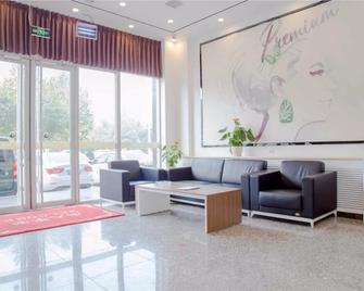 7Days Premium Shijiazhuang East Railway Station Shenghe Square Branch - Shijiazhuang - Lobby