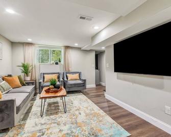 Spacious 6-bedroom house in the heart of fabulous St. Louis - St. Louis - Wohnzimmer