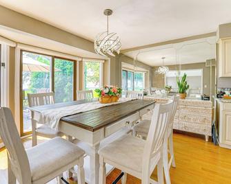Luxury Waterfront Home in Chesterfield with Views! - Chesterfield - Comedor