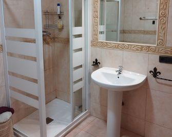 Casa Rural El Rincon Del Infante - La Puebla de Almoradiel - Bathroom