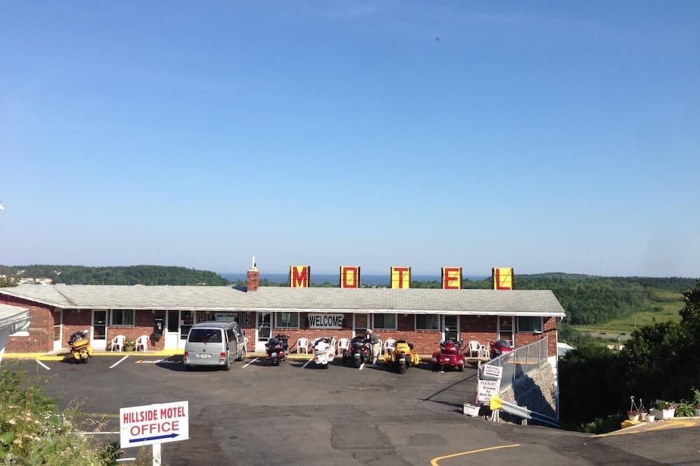 Hillside Motel thumbnail 2