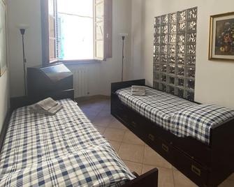 Artemisia - Pisa - Bedroom