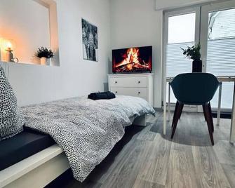 Apartment Flixi II - Zentrales Zimmer Für 2 Gäste - Nordhorn - Bedroom