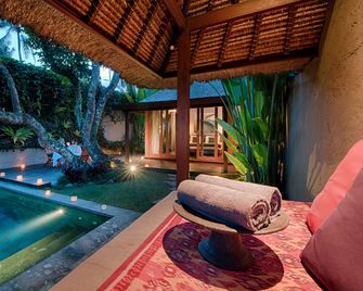 Temuku Ubud Villas - Ubud - Piscina