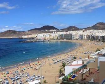 Las Palmas Nest Hostel - Las Palmas de Gran Canaria - Beach