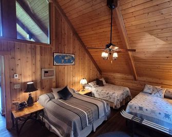 Upper Timberline Family Retreat - Packwood - Schlafzimmer
