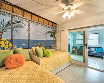 Home w/ Dock, Pool, Kayaks: Walk to Palma Sola Bay - Bradenton - Schlafzimmer
