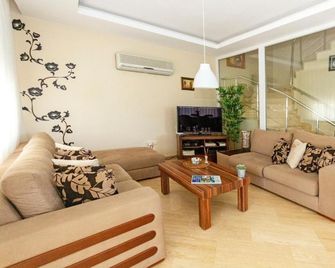 Paradise Town Villa Marina - Belek - Living room