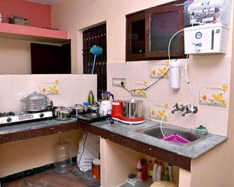 Homestay rental individual house - Pondicherry - Kitchen