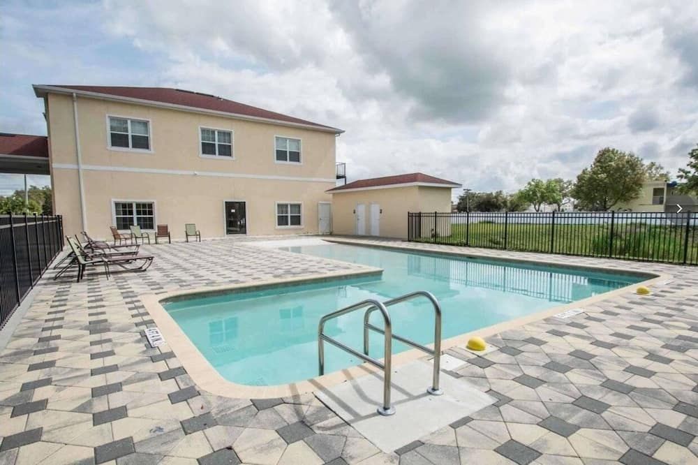 جرين بالمز إكستينديد ستاي - كيسيمي - حوض السباحة