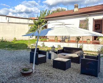 Villa Mesiano - Polistena - Patio