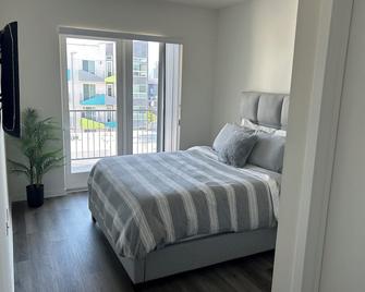 Spacious & Modern 1bedrm In Noho - Burbank - Bedroom