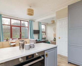 New - Cottage Next To Sandy Beach - Port Erin - Cocina