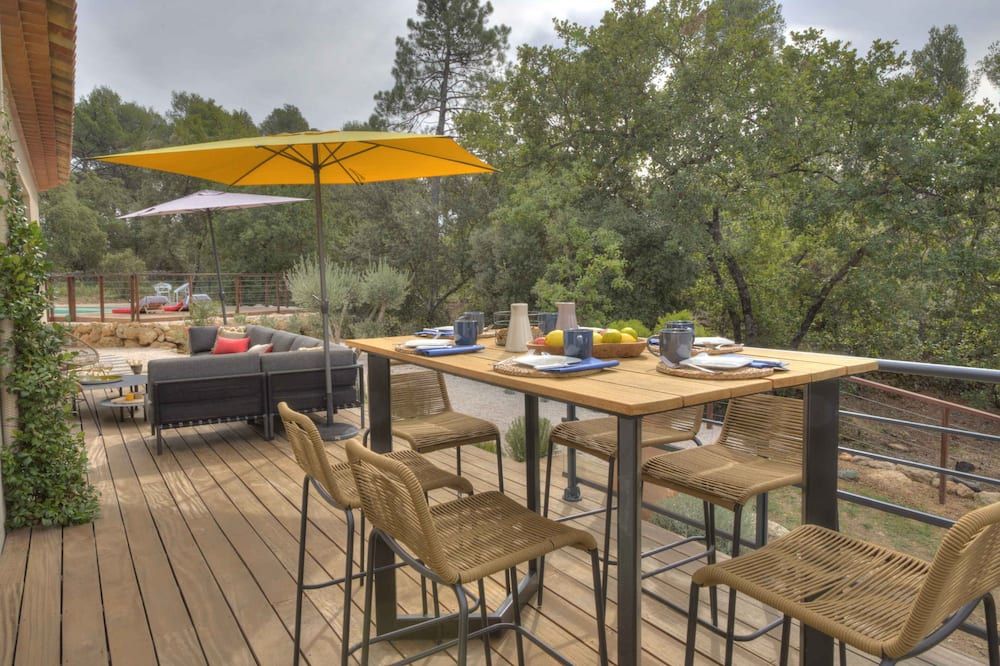 Magnificent villa with swimming pool surrounded by nature / 5 stars official - Sillans-la-Cascade - Patio