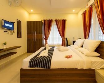 Girassol Service Villa - Vythiri - Bedroom