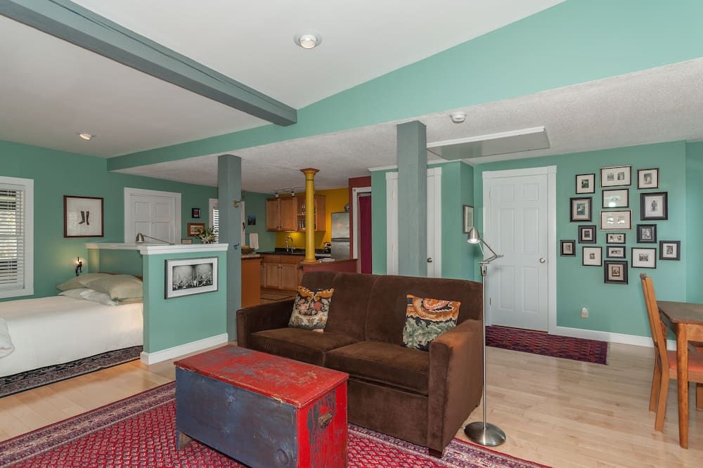 Artfully furnished guest house - برلينغتون - غرفة معيشة