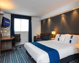 Holiday Inn Express London Gatwick - Crawley by IHG - Crawley - Bedroom