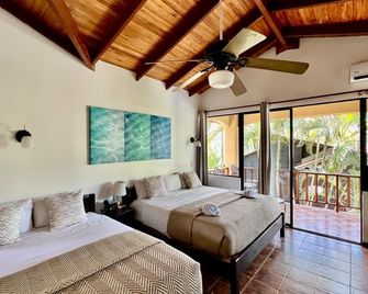 The Backyard Beachfront Hotel - Jaco - Soverom