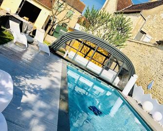 House Very Upscale Luxuries Benefits Heated Pool Gym - Vermenton - Piscina